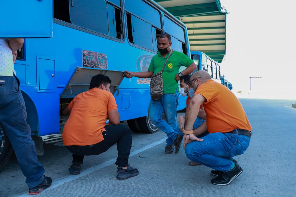 Inicia Revisi N T Cnico Mec Nica De Los Buses De Transporte P Blico