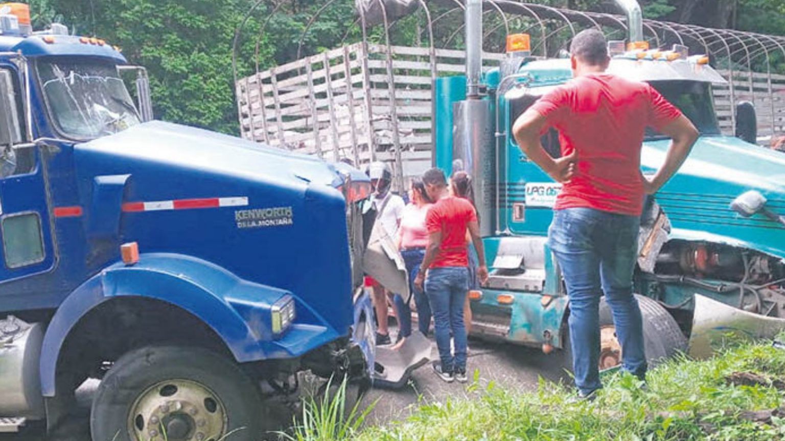 Accidente De Tractomulas En La Troncal Del Caribe Deja Tres Mujeres