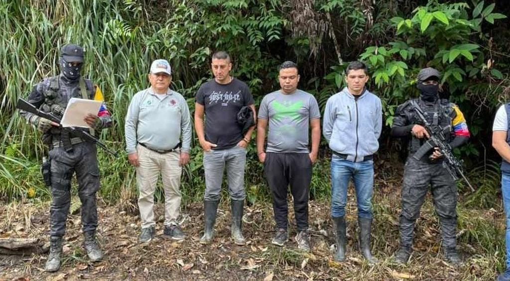 Liberan a policías secuestrados por presuntos disidentes de las FARC