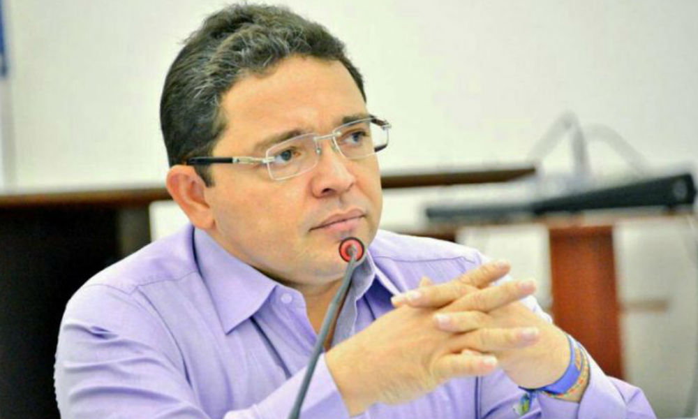 Martínez podría volver a salir de la Alcaldia, procuraduría reabre proceso en su contra.