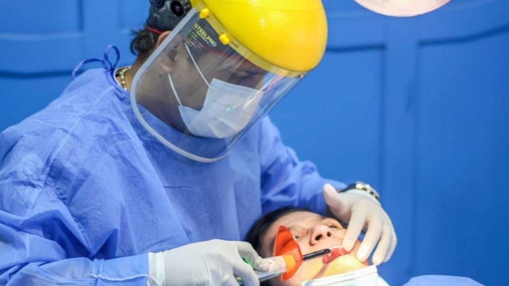 El doctor Carlos Ojeda explica la importancia de los procedimientos