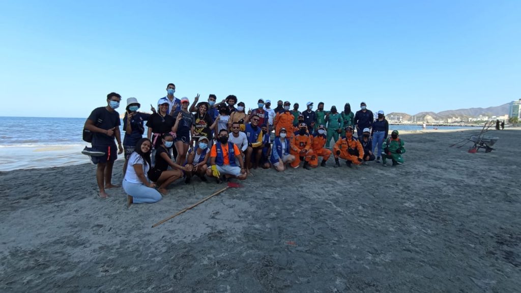 Playaton: Una jornada de limpieza en Los Cocos y la desembocadura del ...