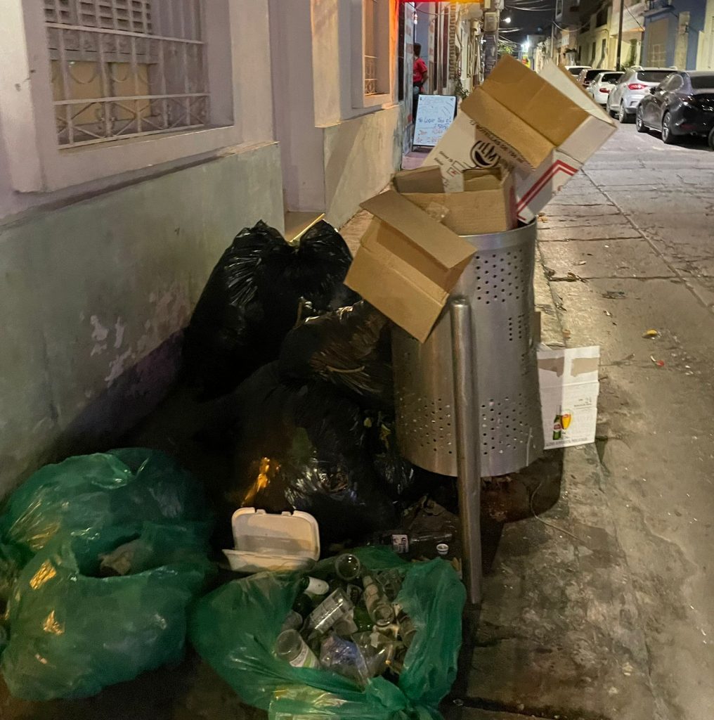 Denuncian falta de recolección de basura en el Centro Histórico - Santa ...