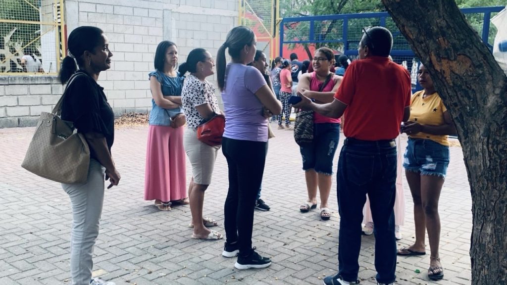 Problemas en el inicio de clases de los megacolegios Aluna y Quinto