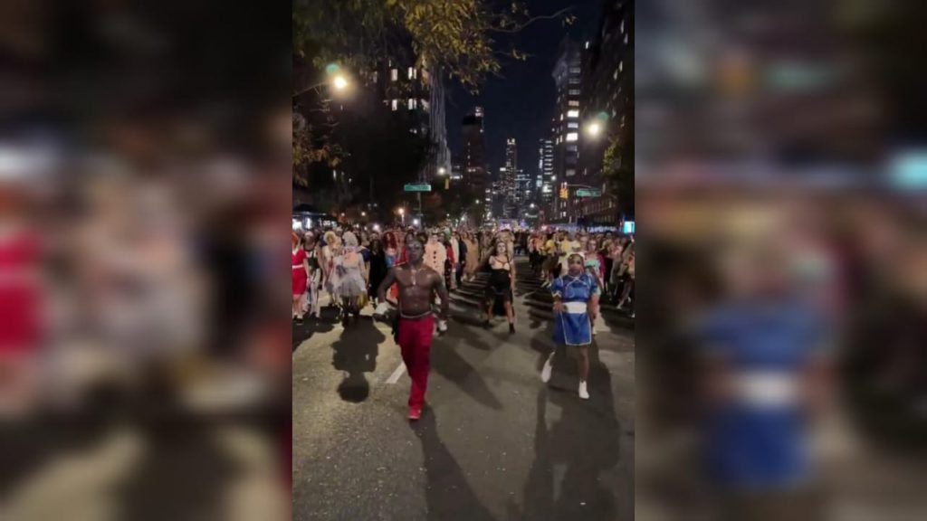 Nueva York vibra con "Thriller" en el Desfile de Halloween 2024 Santa