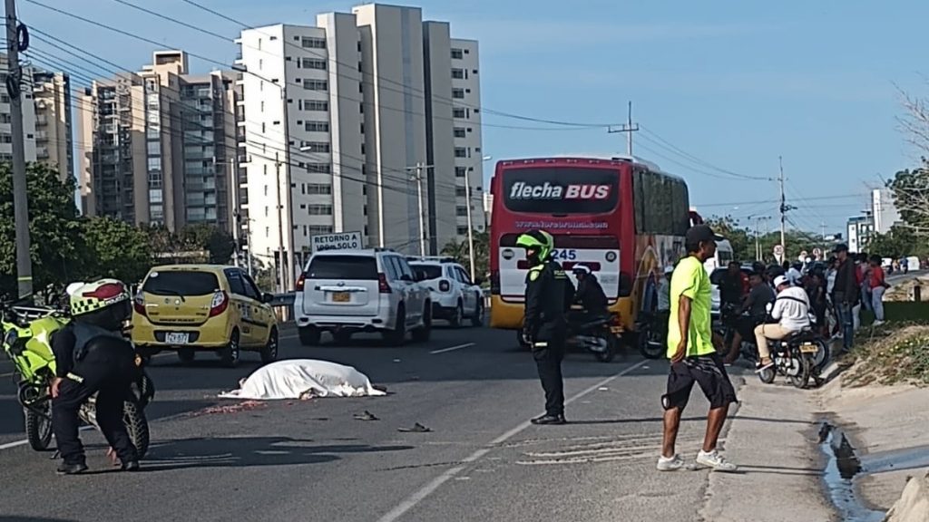 Adulto muere arrollado por bus intermunicipal en la Troncal cerca al ...
